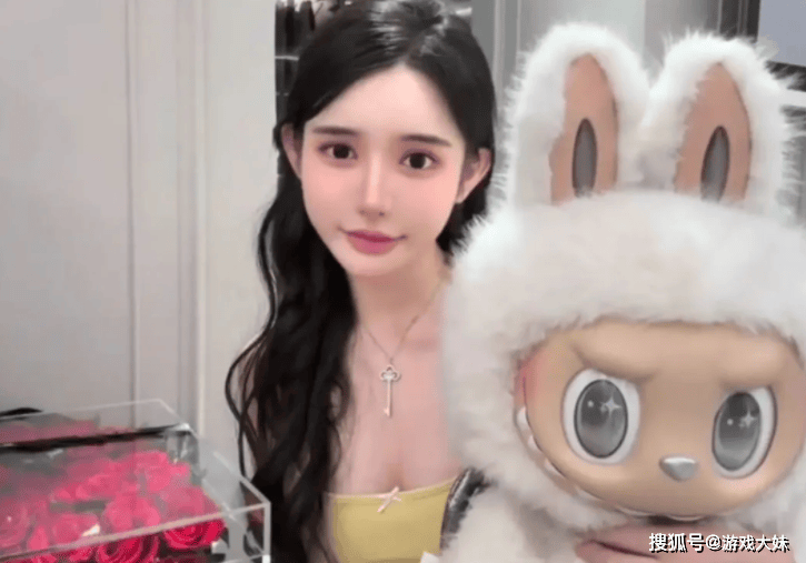 真实颜值脸上全是疙瘩常年化妆导致的pg电子模拟器试玩女主播热舞暴露(图2)