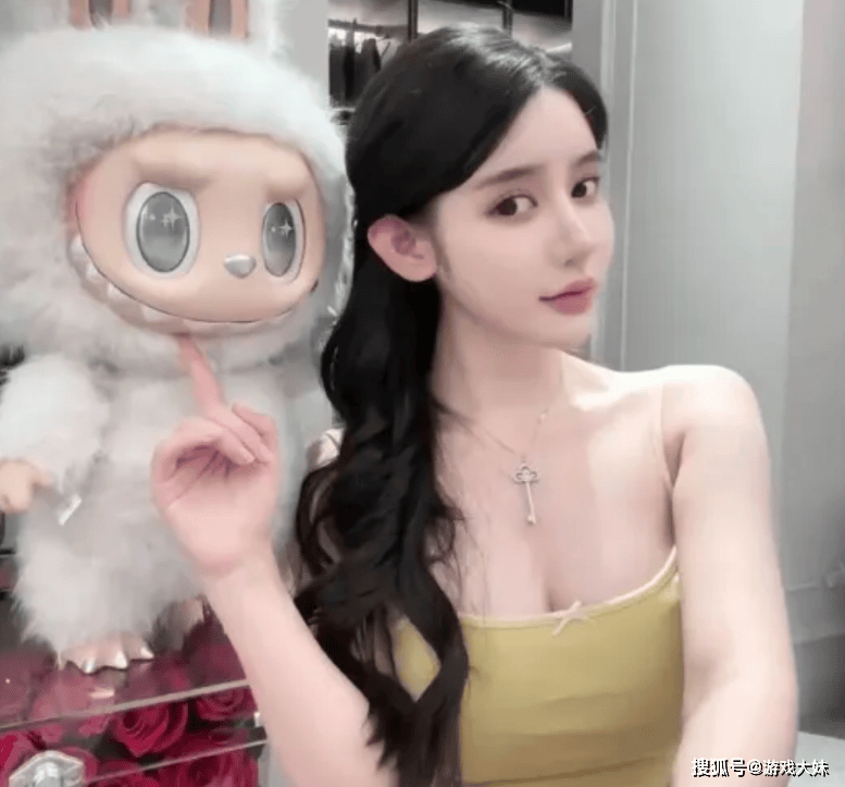 真实颜值脸上全是疙瘩常年化妆导致的pg电子模拟器试玩女主播热舞暴露(图5)