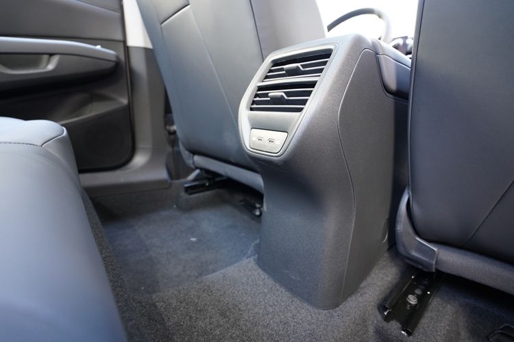 众朗逸Pro车型配置盘点pg电子助您选车:上汽大(图4) 众朗逸Pro车型配置盘点pg电子助您选车:上汽大(图4)