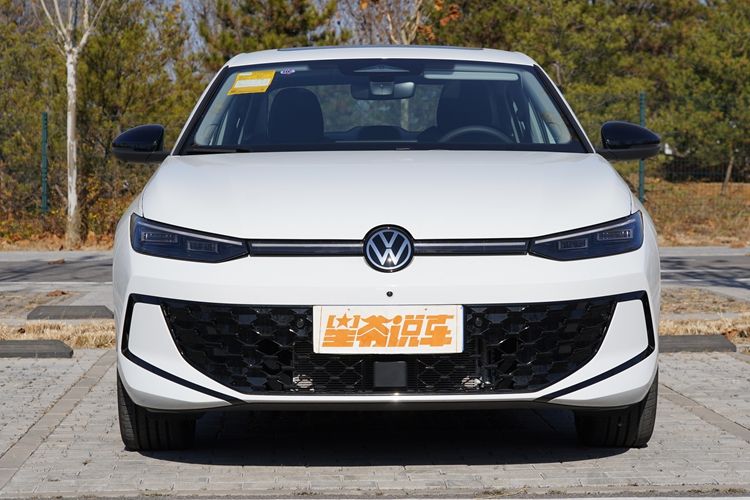 众朗逸Pro车型配置盘点pg电子助您选车:上汽大(图5) 众朗逸Pro车型配置盘点pg电子助您选车:上汽大(图5)