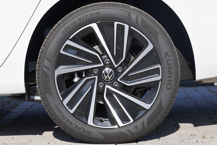 众朗逸Pro车型配置盘点pg电子助您选车:上汽大(图19) 众朗逸Pro车型配置盘点pg电子助您选车:上汽大(图19)