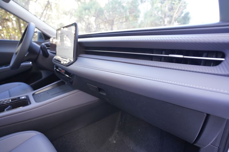 众朗逸Pro车型配置盘点pg电子助您选车:上汽大(图22) 众朗逸Pro车型配置盘点pg电子助您选车:上汽大(图22)