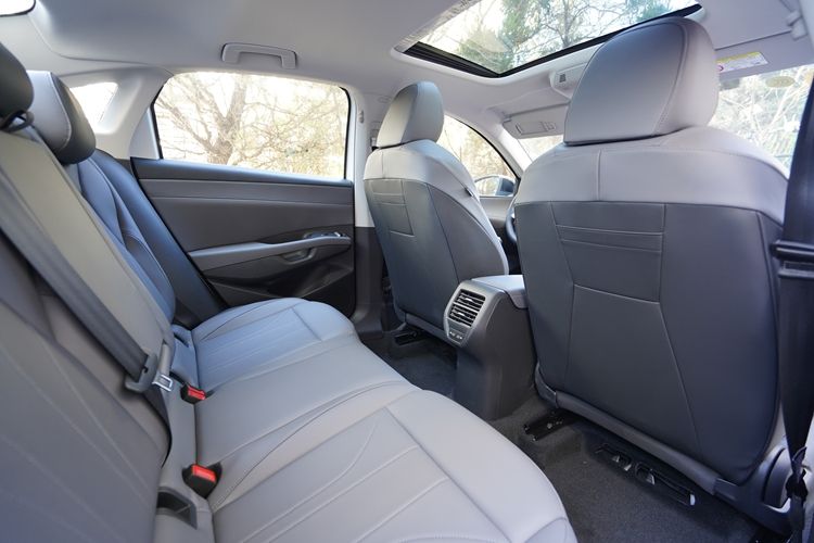 众朗逸Pro车型配置盘点pg电子助您选车:上汽大(图27) 众朗逸Pro车型配置盘点pg电子助您选车:上汽大(图27)